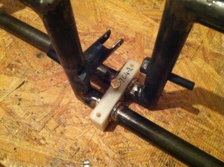 49B Rudder pedal centre mounting nylon blok.jpg