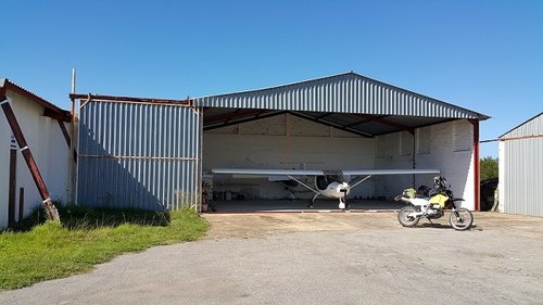 Hanger 8.jpg