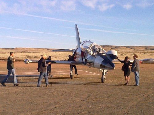 ZU JET.jpg